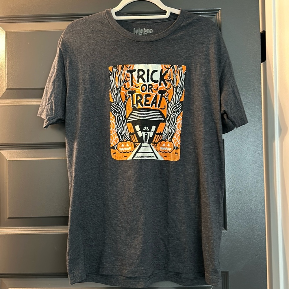 Large Lularoe Halloween Rocker Tee. Glows in the Dark!